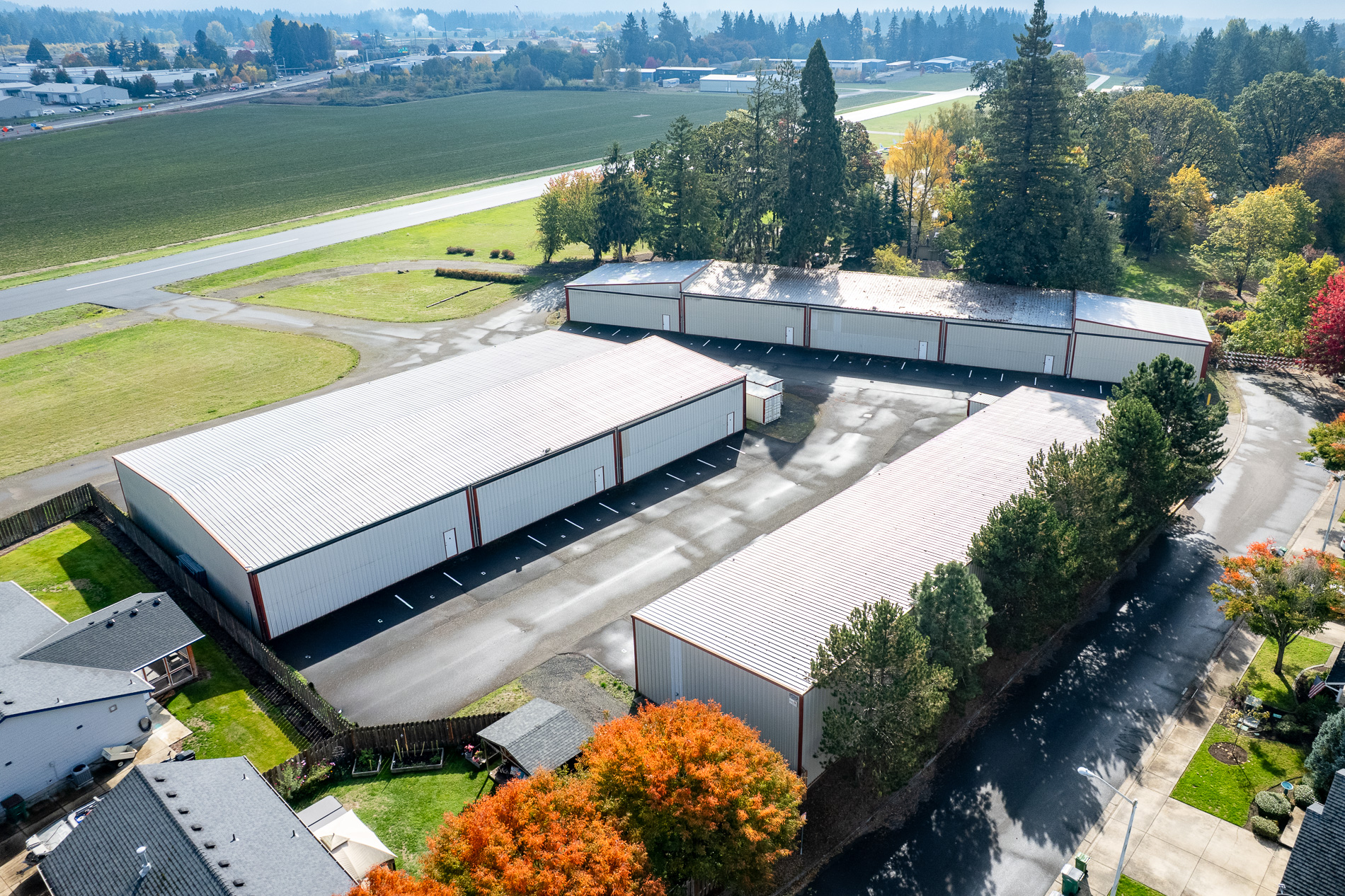 Newberg Storage Hangars - J.T. Smith Companies